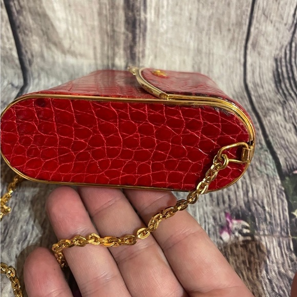 Authentic / Beautiful Judith Leiber Crocodile Clutch - Picture 6 of 12